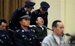 刘汉称不知情否认涉黑指控 座椅获特别安排坐垫