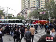 乌鲁木齐爆炸案现场交通逐渐恢复