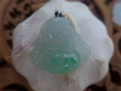 翡翠 勾人心魄的冰翠佛